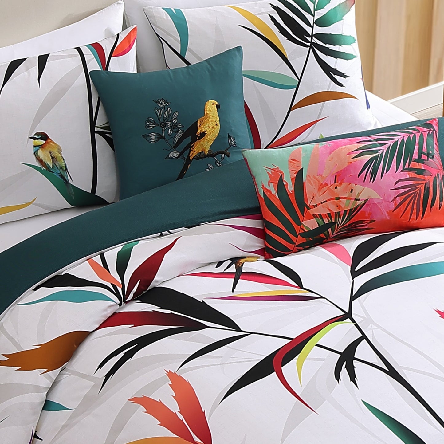 Tropical Garden Sateen Comforter Collection